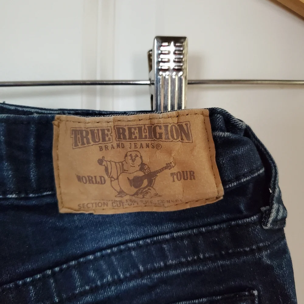 Toddler true religion distressed deni shorts.‎ Size 2T.